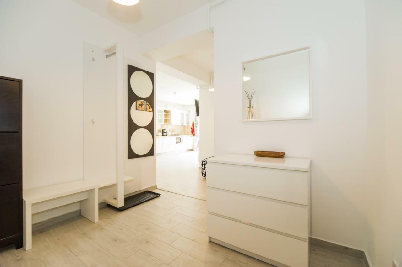 Schiller Apartment 57 - Free Private Parking Braşov Eksteriør billede